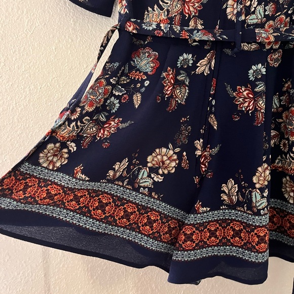 SZ:XS Blue Floral Print Romper - Picture 9 of 11